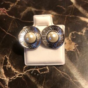 Nice and Bella classic earrings
